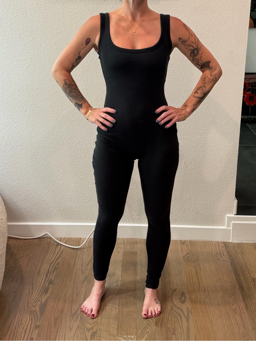 SKIMS Women’s Black Sleeveless Jumpsuit w/ built-in bra (XS)